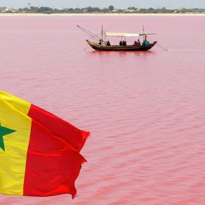 Mountain Bike / E-Bike Ride – Lagoon of Lake Pink